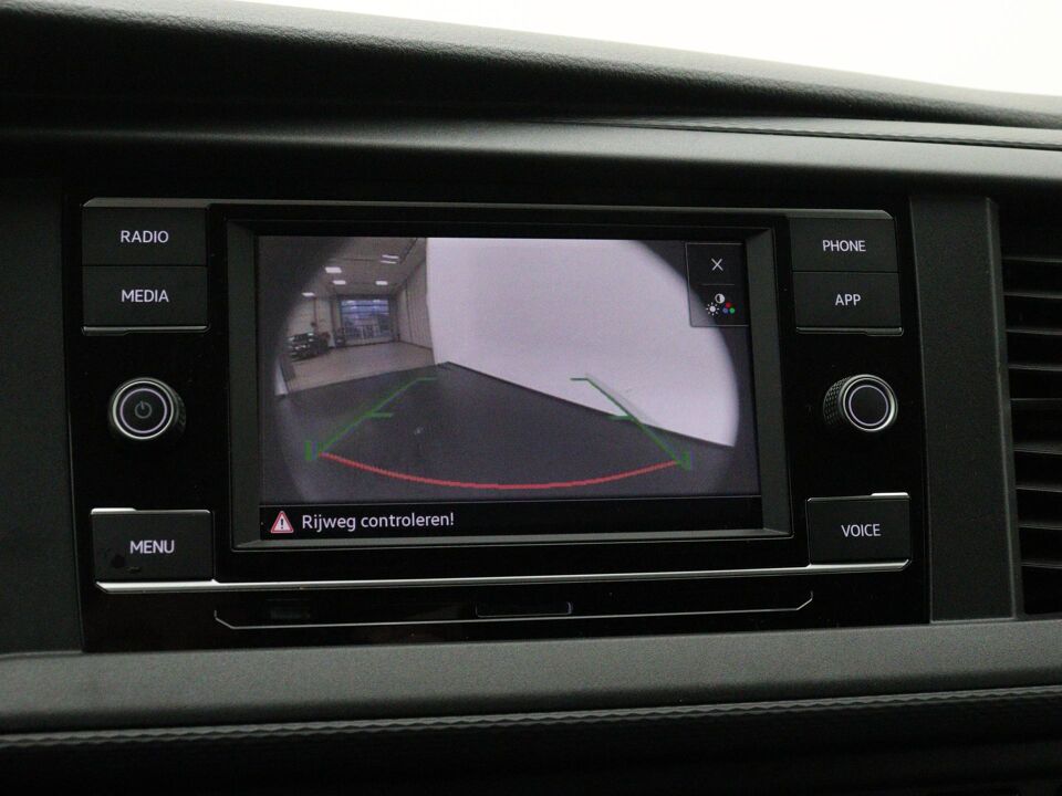 VW-Bedrijfswagens Transporter 2.0 TDI 150 Pk L2H1 28