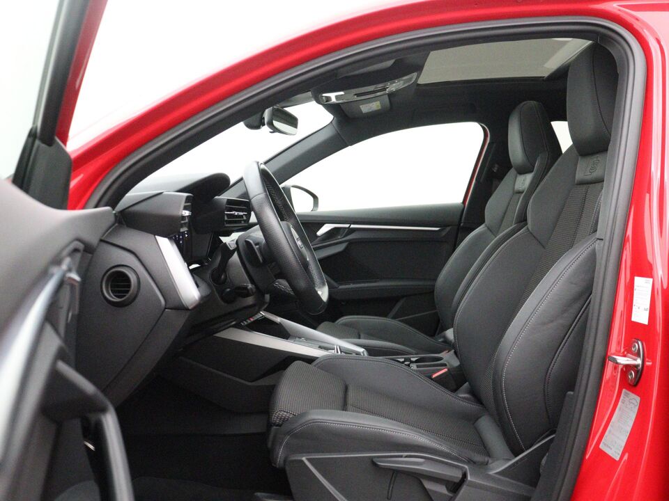 Audi A3 Limousine 35 TFSI 150 PK S Edition