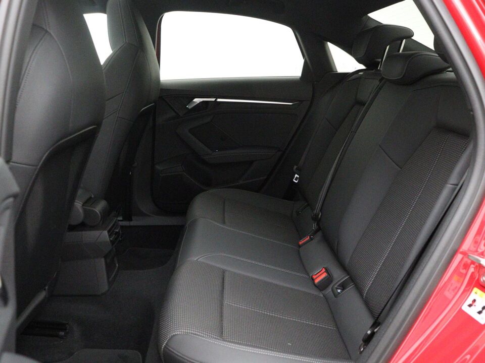 Audi A3 Limousine 35 TFSI 150 PK S Edition