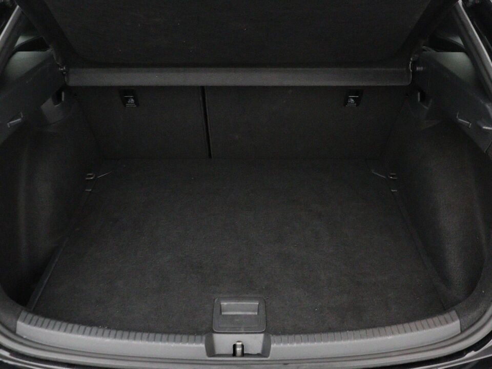 Volkswagen Taigo 1.0 TSI R-Line