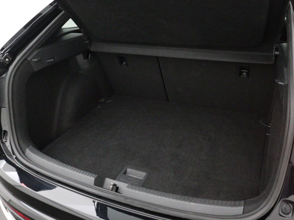 Volkswagen Taigo 1.0 TSI R-Line