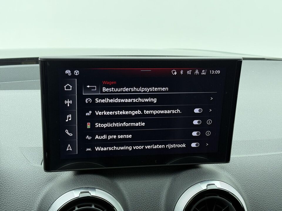 Audi Q2 35 TFSI S-line