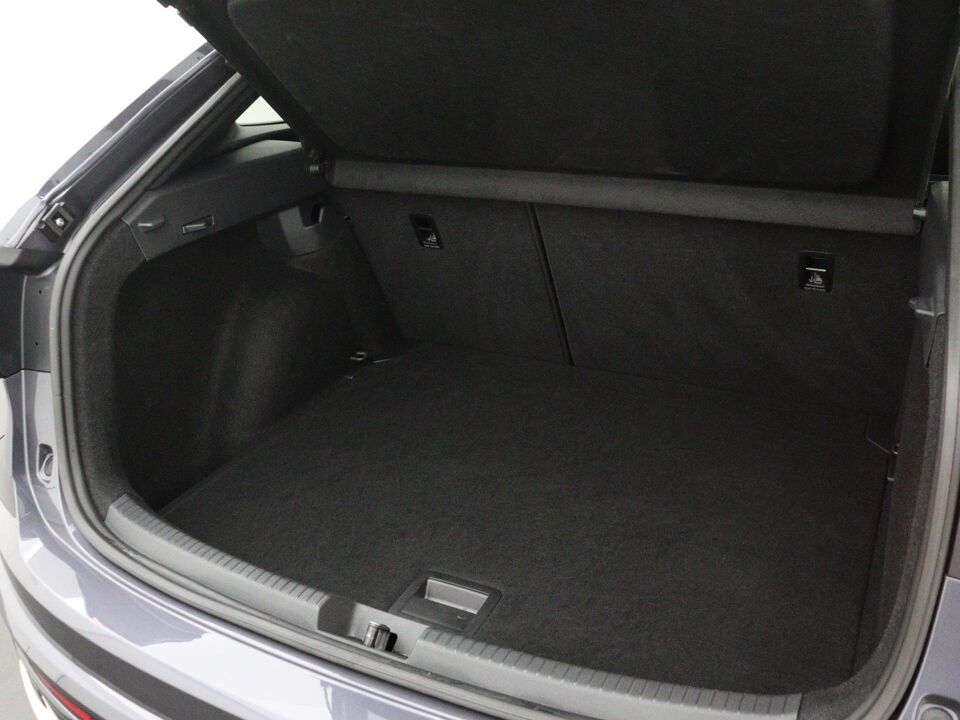 Volkswagen Taigo 1.0 TSI R-Line