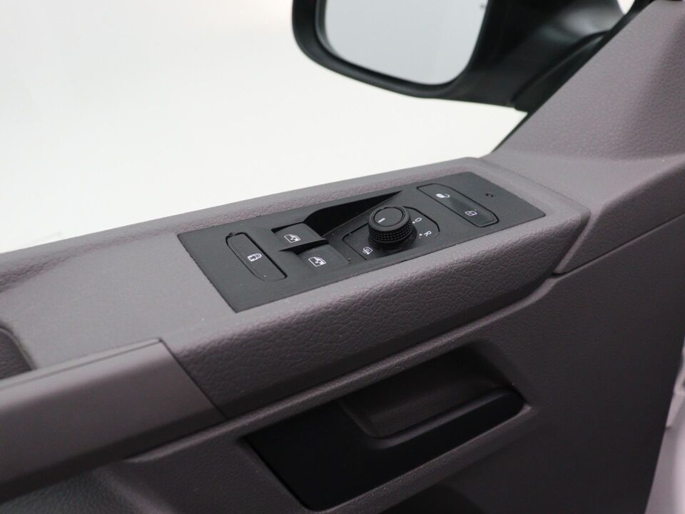 VW-Bedrijfswagens Transporter 2.0 TDI 110 PK L2H1 28 Comfortline