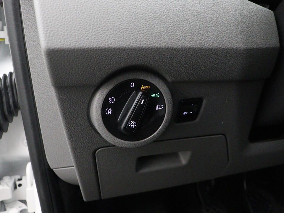 VW-Bedrijfswagens Transporter 2.0 TDI 110 PK L2H1 28 Comfortline