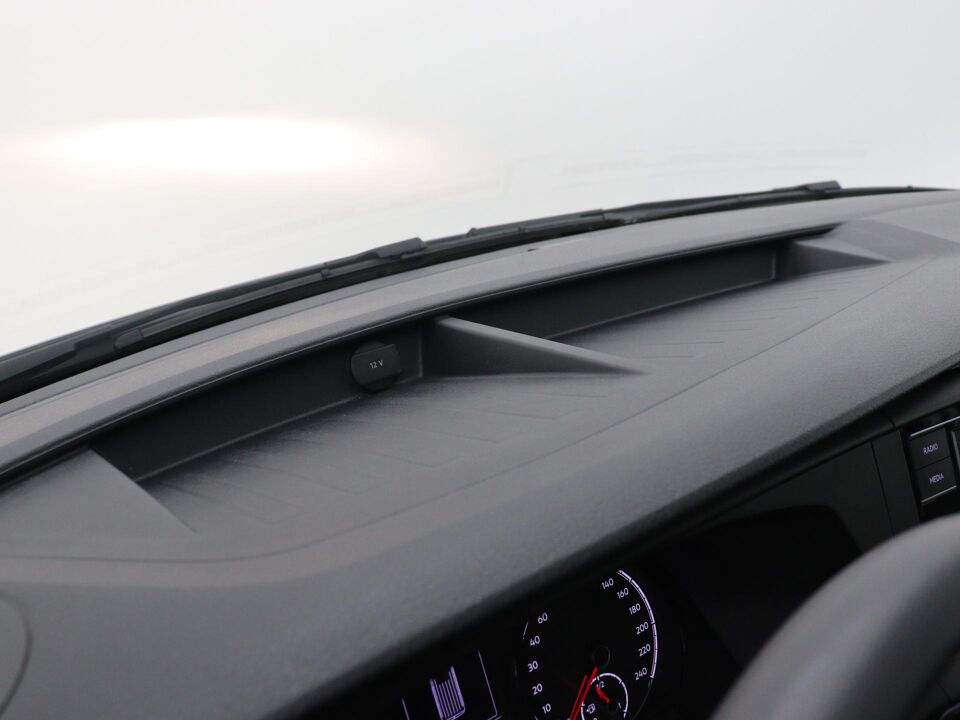 VW-Bedrijfswagens Transporter 2.0 TDI 110 PK L2H1 28 Comfortline