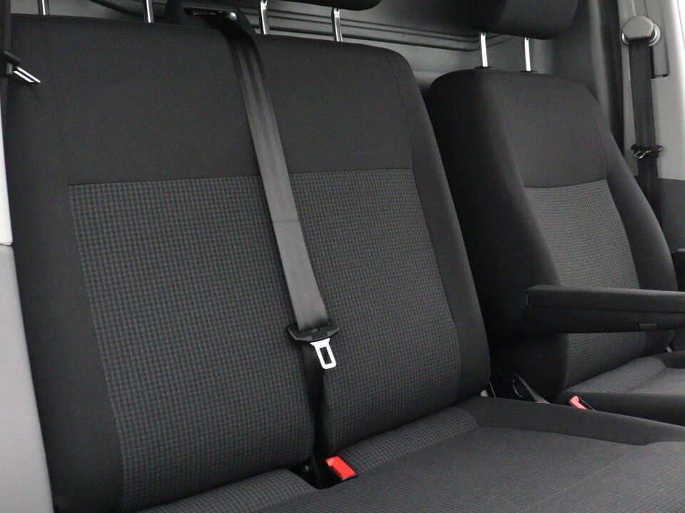 VW-Bedrijfswagens Transporter 2.0 TDI 110 PK L2H1 28 Comfortline