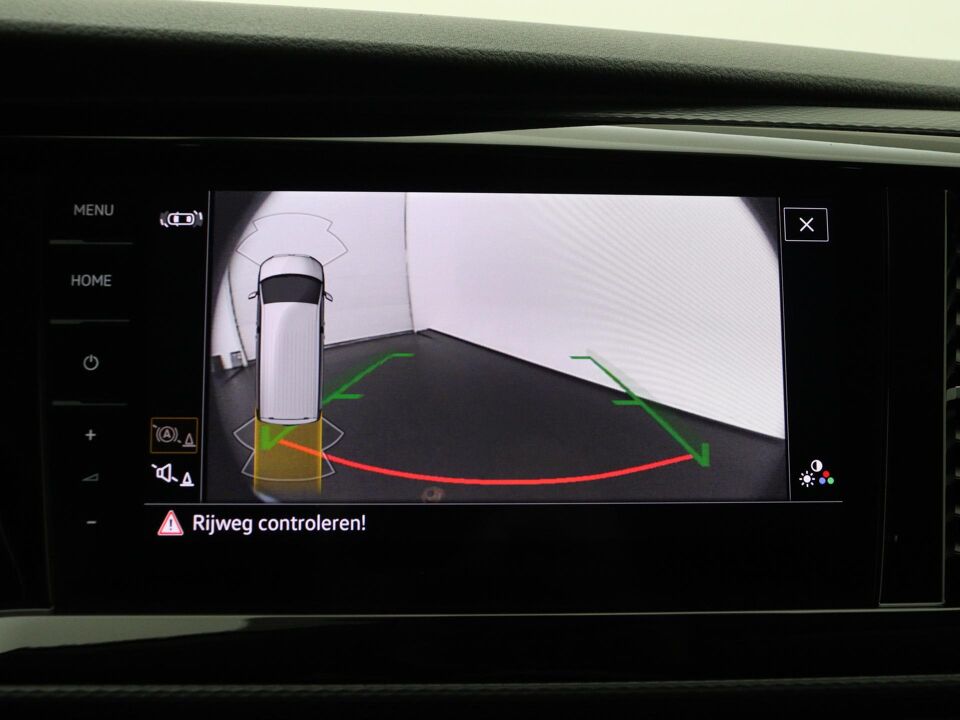 VW-Bedrijfswagens Transporter 2.0 TDI 150 PK L2H1 30 DC Bulli