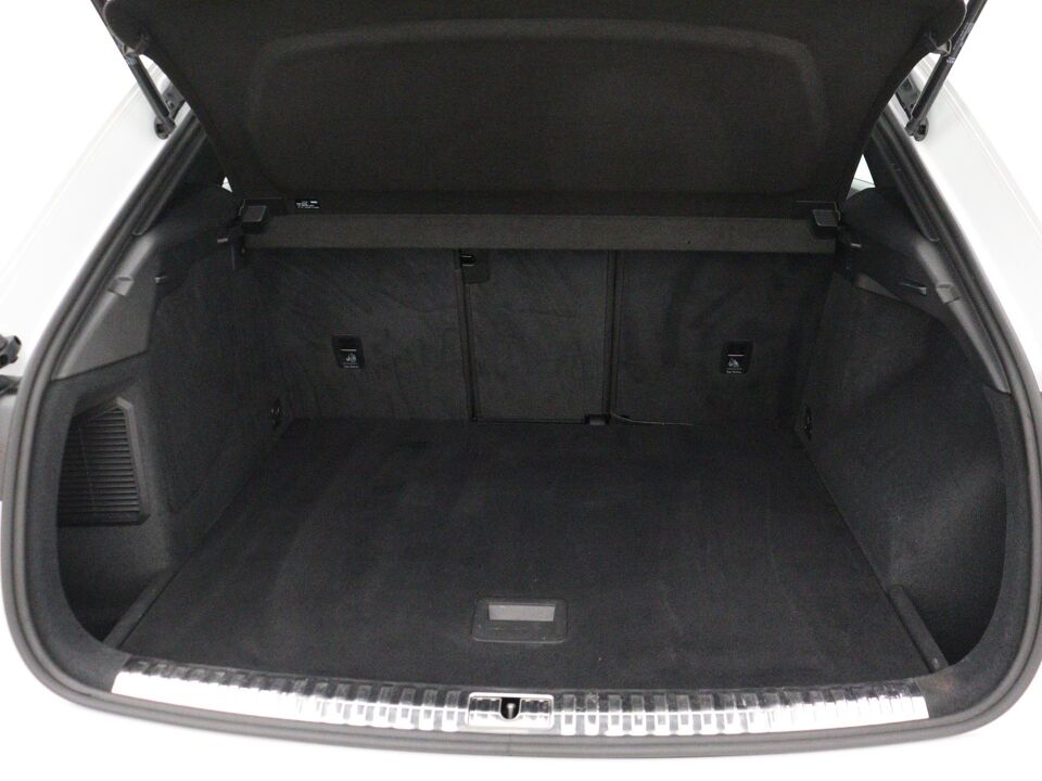 Audi Q3 45 TFSI e S edition