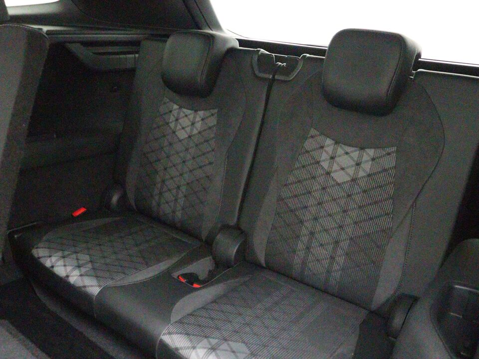 Volkswagen Tayron R-Line-Edition 1.5 eTSI 110 kW / 150 pk 7p