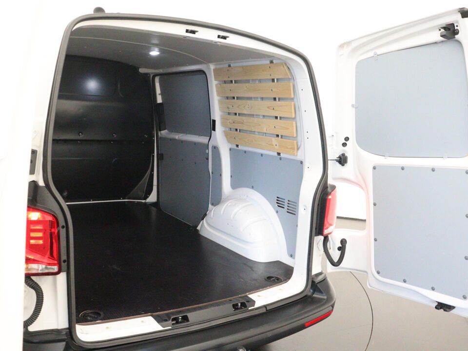 VW-Bedrijfswagens Transporter 2.0 TDI 110 PK L1H1 26 Comfortline