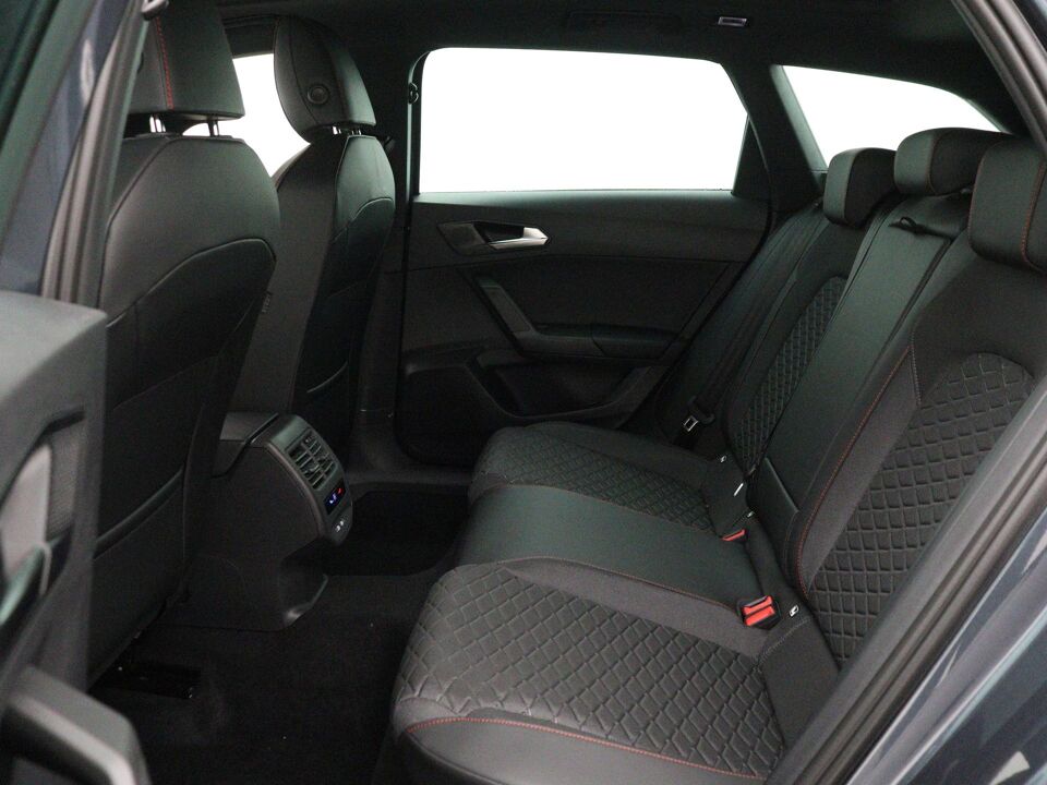 SEAT Leon Sportstourer FR Business 1.5 TSI eHybrid 150 kW / 204 PK