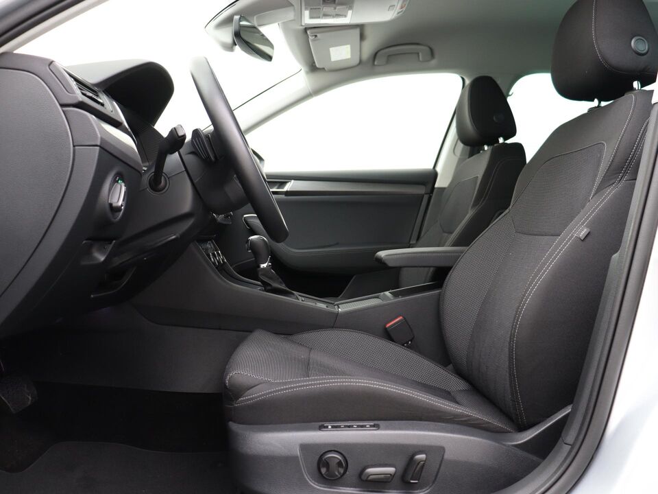 Škoda Superb Combi 1.4 TSI iV 218 PK Business Edition