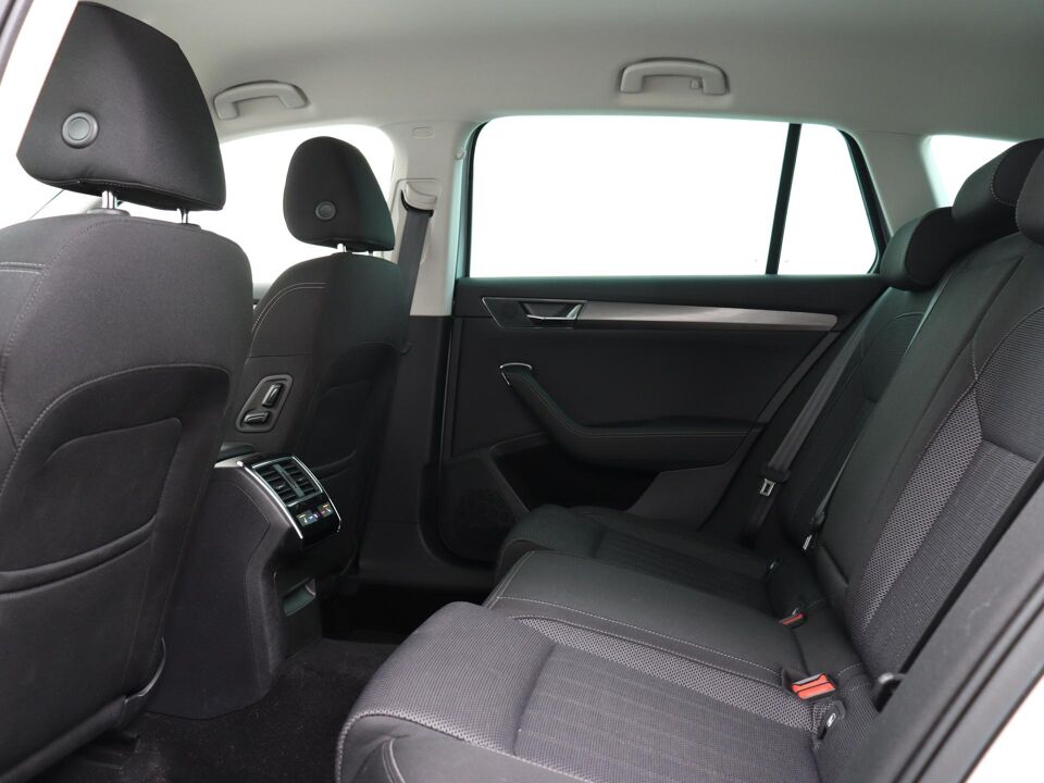 Škoda Superb Combi 1.4 TSI iV 218 PK Business Edition