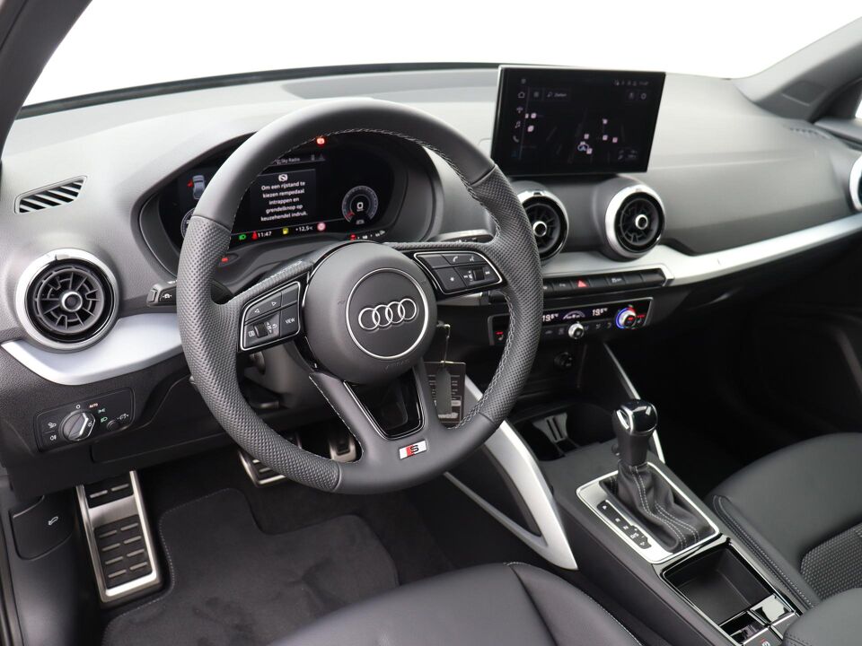 Audi Q2 S edition 35 TFSI 110 kW / 150 PK