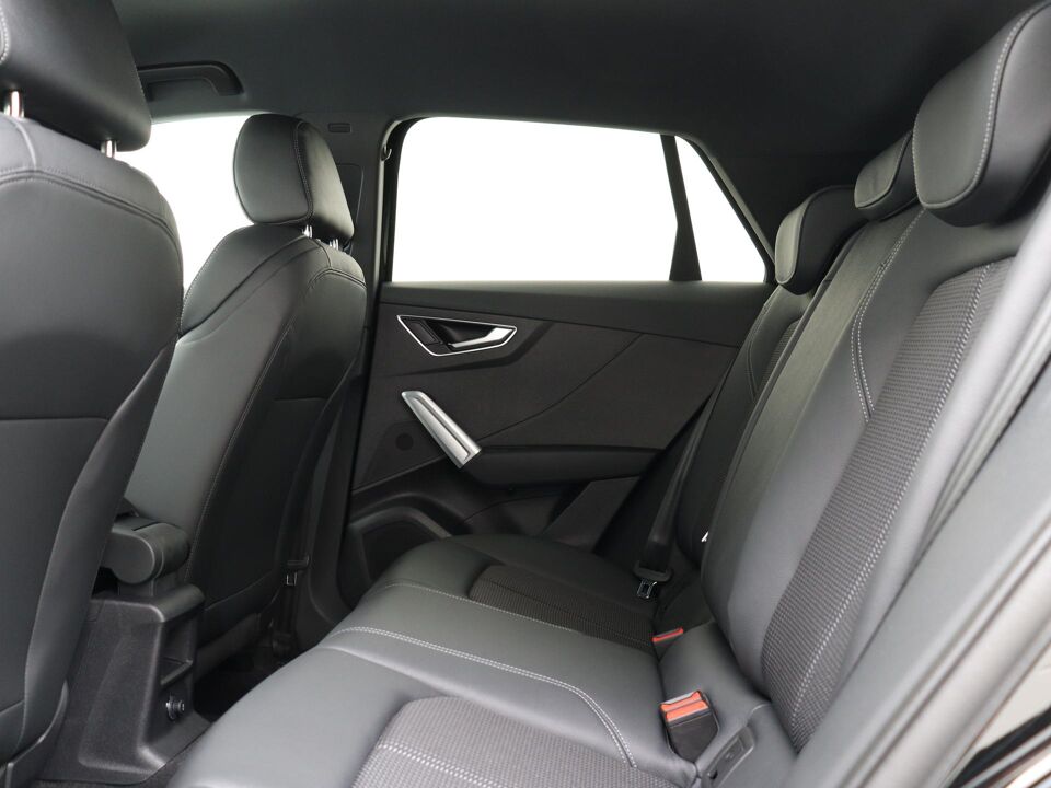 Audi Q2 S edition 35 TFSI 110 kW / 150 PK