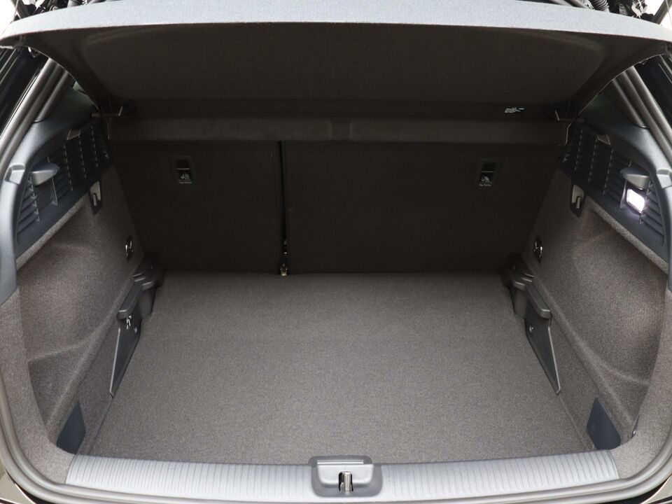 Audi Q2 S edition 35 TFSI 110 kW / 150 PK