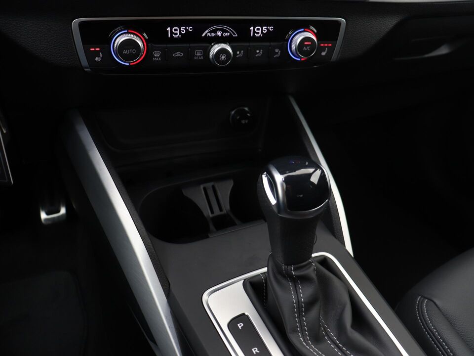 Audi Q2 S edition 35 TFSI 110 kW / 150 PK