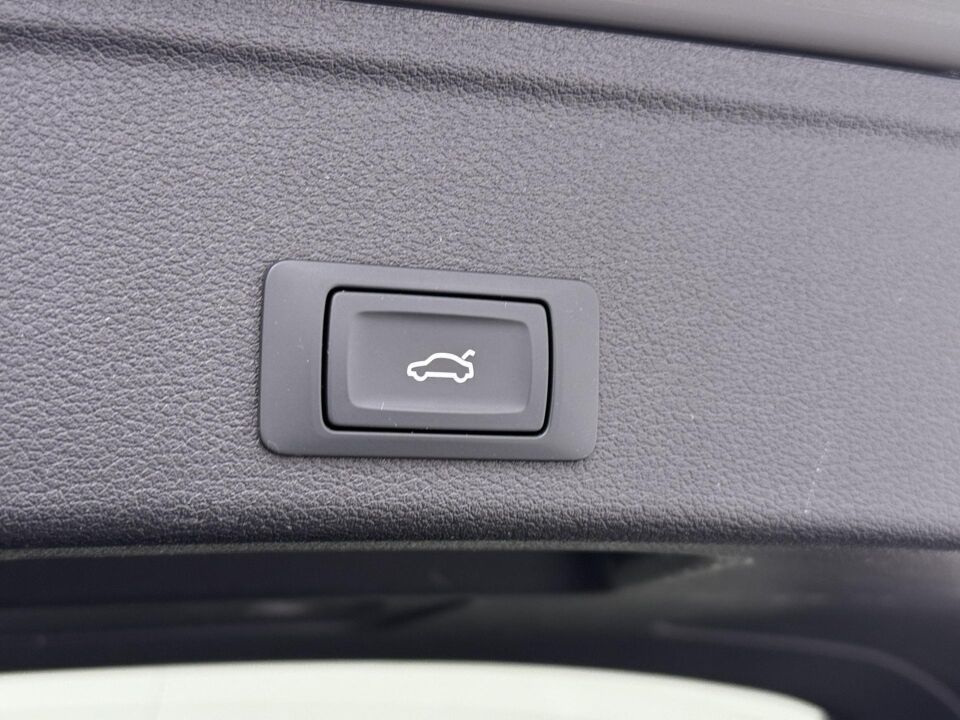 Audi A4 Avant 35 TFSI S Edition Competition