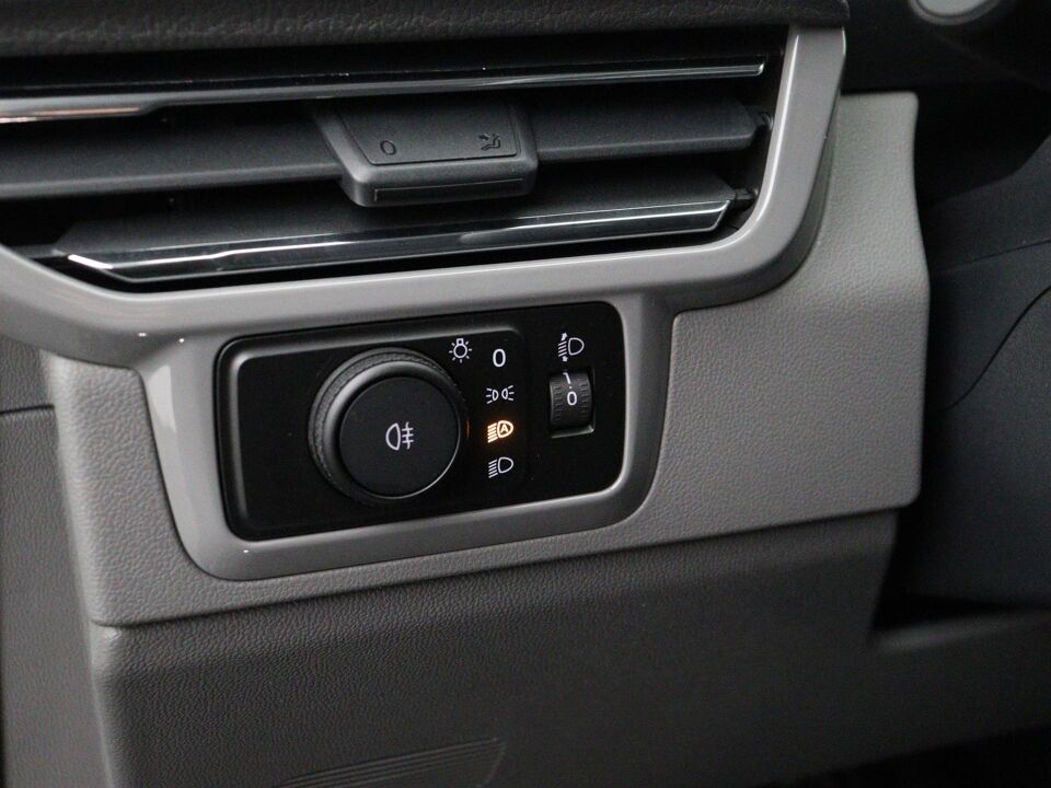 VW-Bedrijfswagens E-Transporter Life L1 160 kW / 218 pk