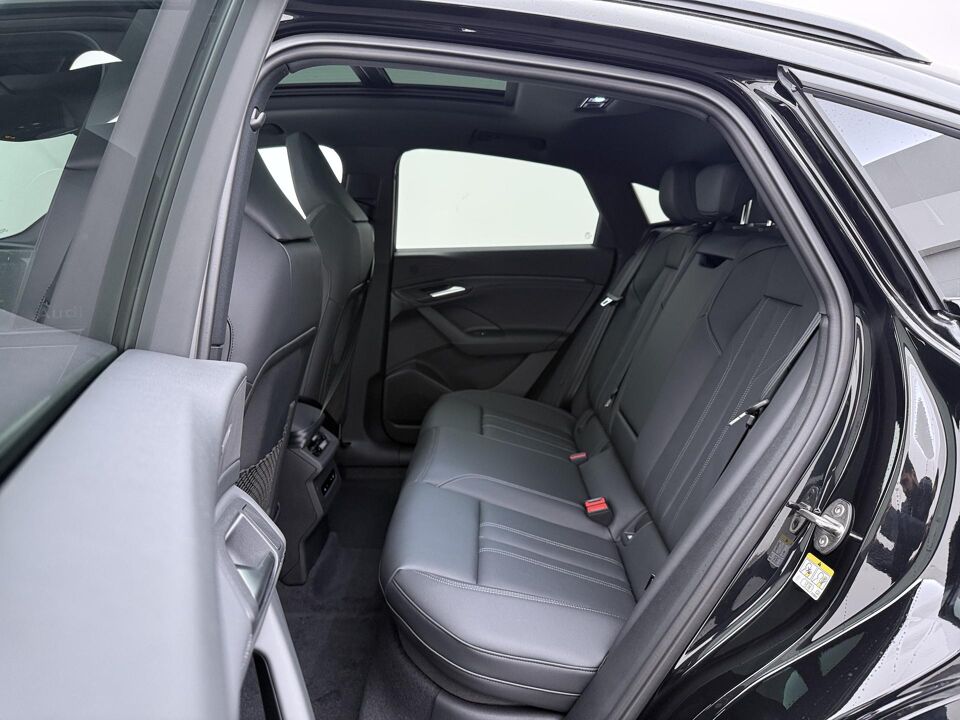 Audi Q6 Sportback e-tron S edition 100Kwh 225 kW / 306 PK