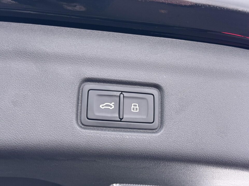 Audi Q6 Sportback e-tron S edition 100Kwh 225 kW / 306 PK