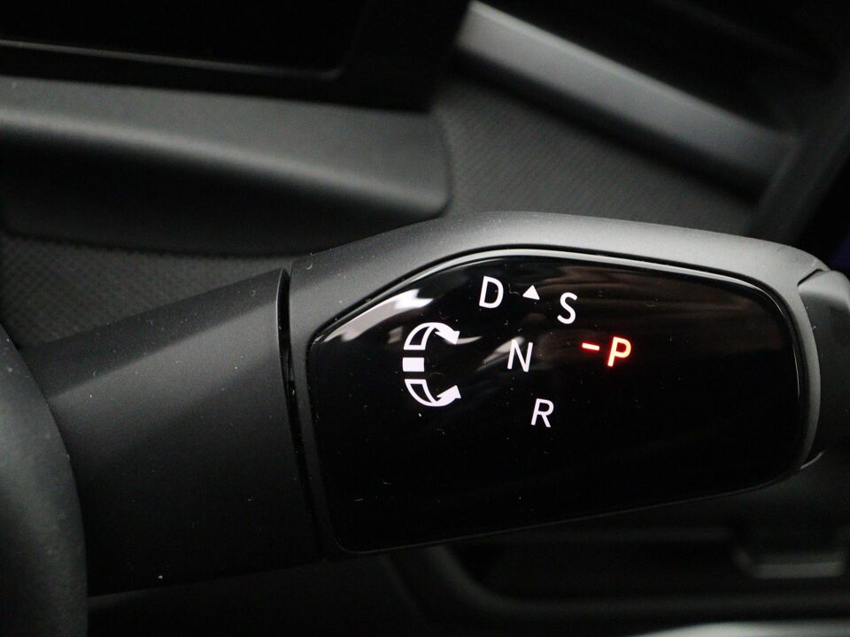 Volkswagen T-Roc Life First Edition 1.5 eTSI 85 kW / 116 PK