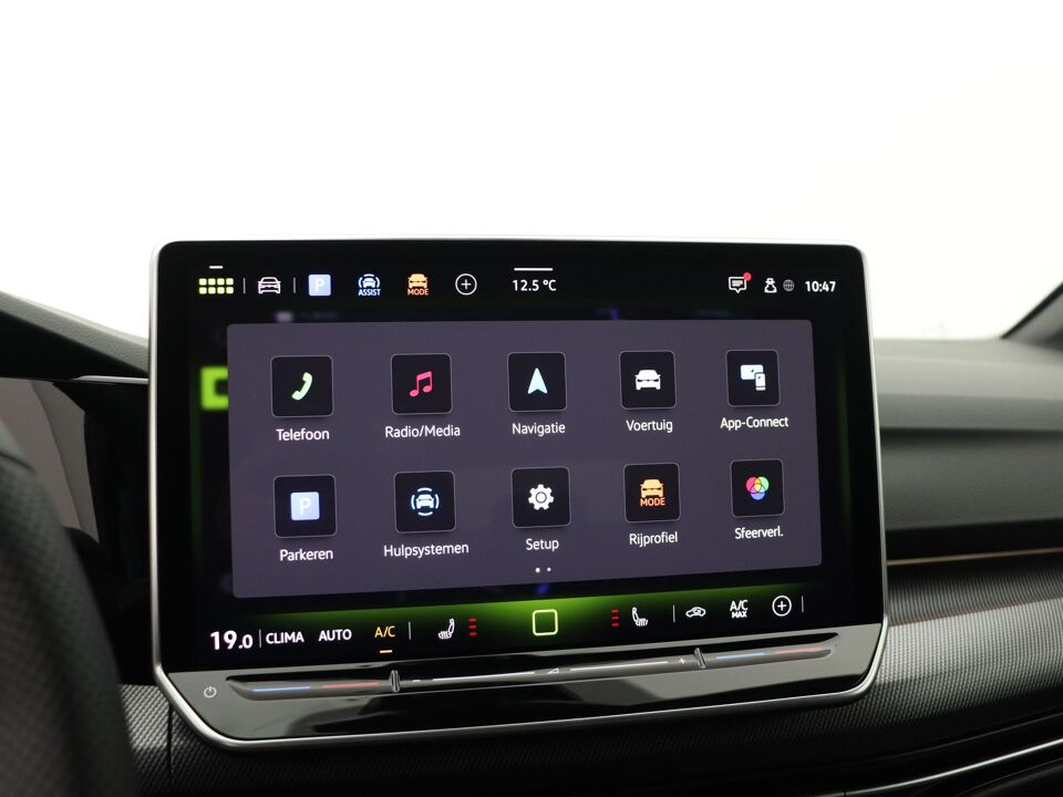 Volkswagen Golf Variant R-Line-Edition 1.5 eTSI 85 kW / 116 pk