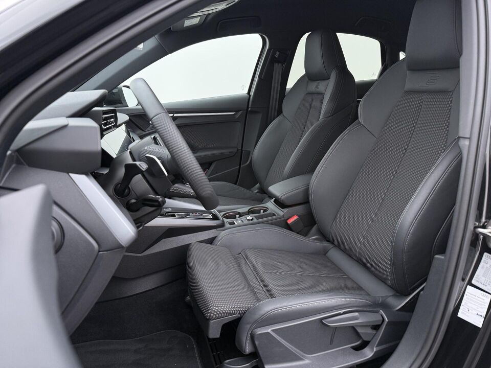 Audi A3 Limousine 30 TFSI S-Line