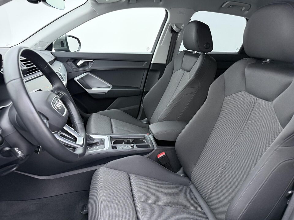 Audi Q3 45 TFSI e Advanced Edition