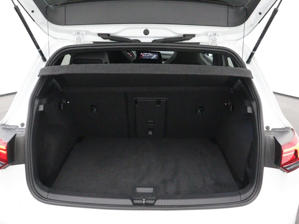 Volkswagen Golf 1.5 TSI R-Line