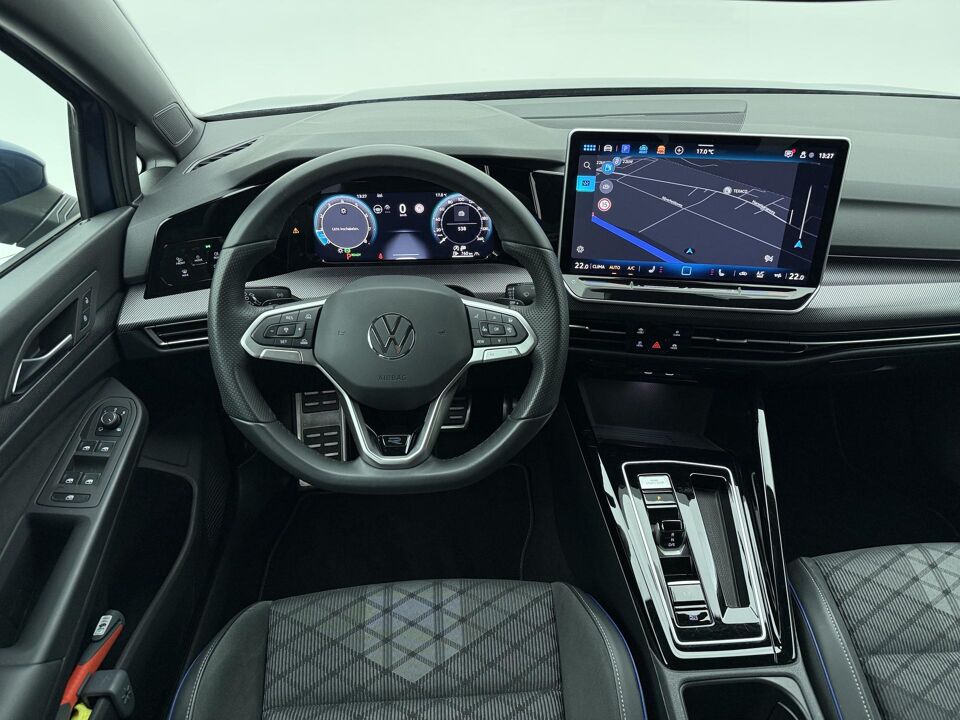 Volkswagen Golf 1.5 eTSI R-Line Edition