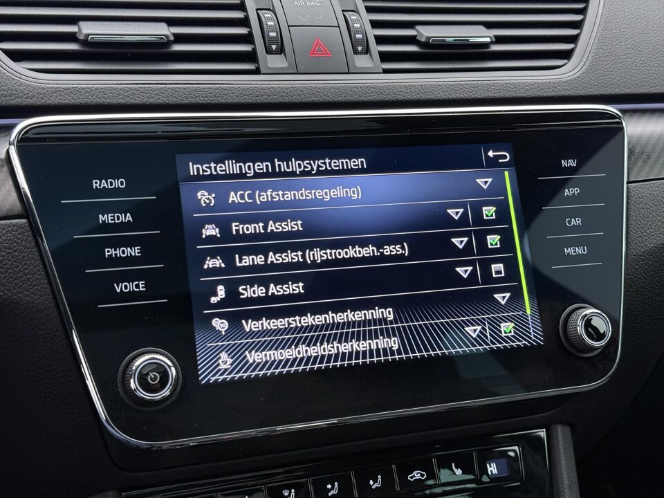 Škoda Superb Combi 1.5 TSI Sportline Business