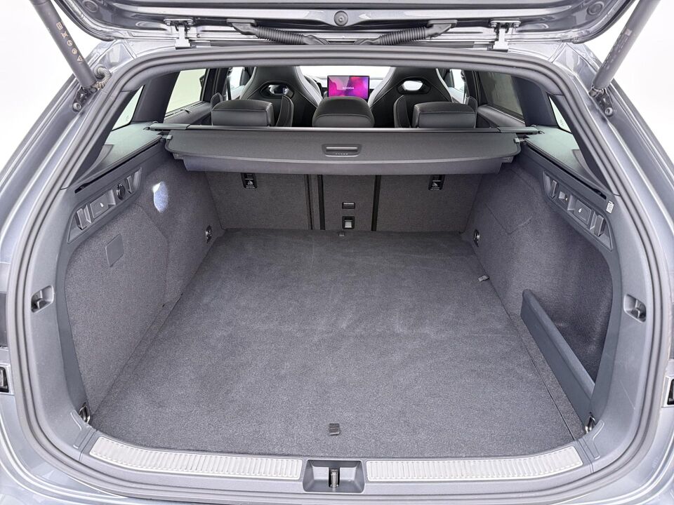 Škoda Superb combi 1.5 TSI PHEV Sportline Business