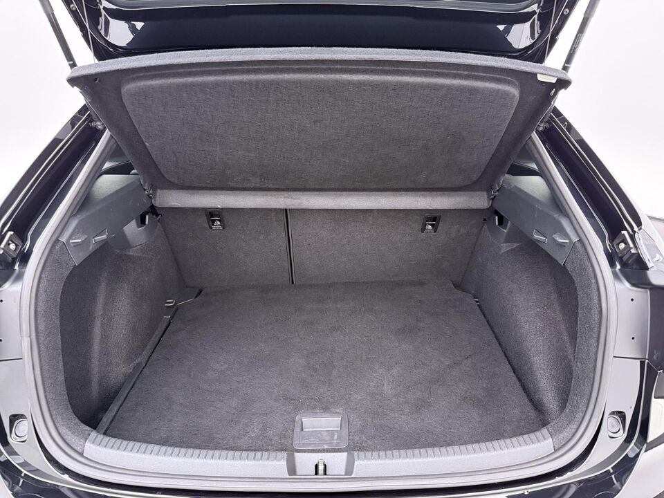 Volkswagen Taigo 1.0 TSI R-Line