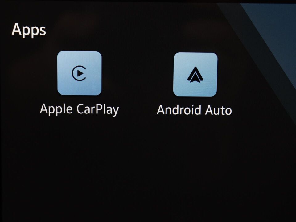 VW-Bedrijfswagens Transporter Life L2 160 kW / 218 pk