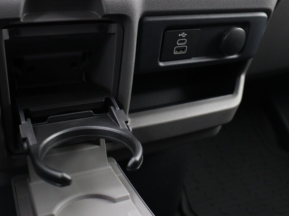 VW-Bedrijfswagens Transporter Life L2 160 kW / 218 pk