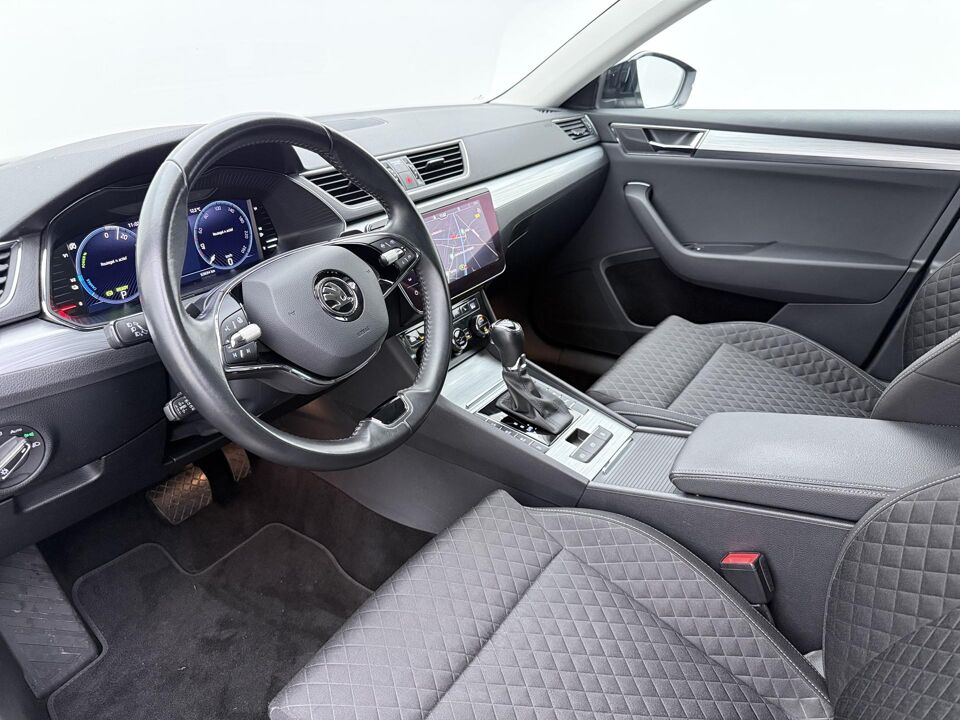 Škoda Superb combi 1.4 TSI iV Ambition