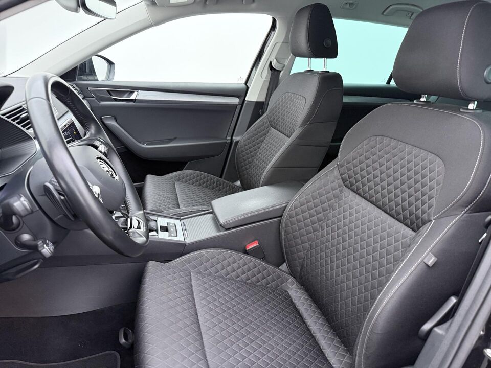 Škoda Superb combi 1.4 TSI iV Ambition