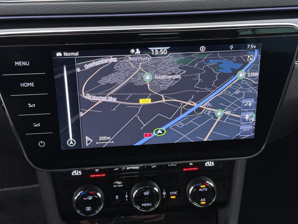 Škoda Superb 1.4 TSI iV Laurin & Klement