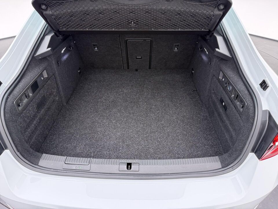 Škoda Superb 1.4 TSI iV Laurin & Klement