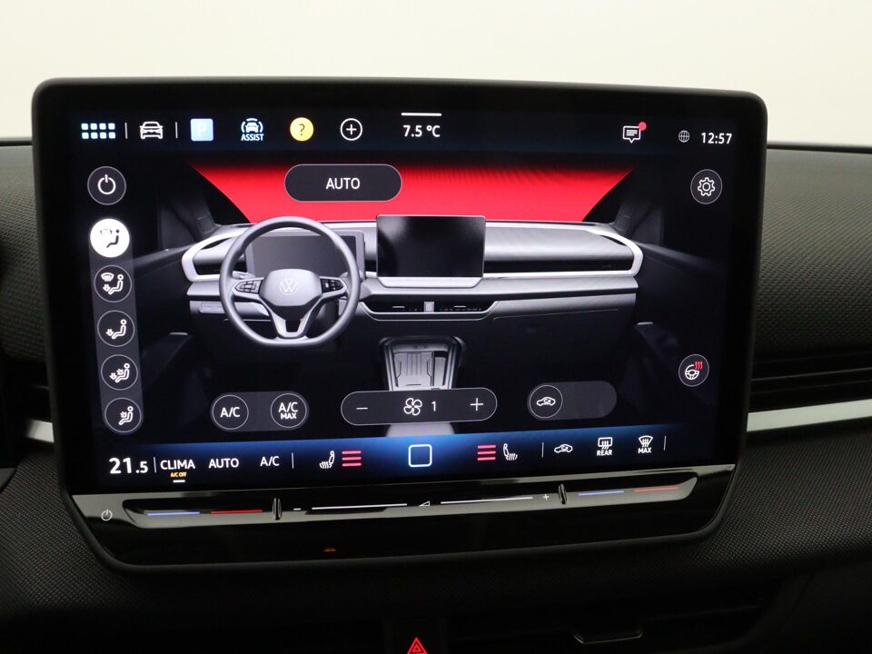 Volkswagen T-Roc Life First Edition 1.5 eTSI 85 kW / 116 PK