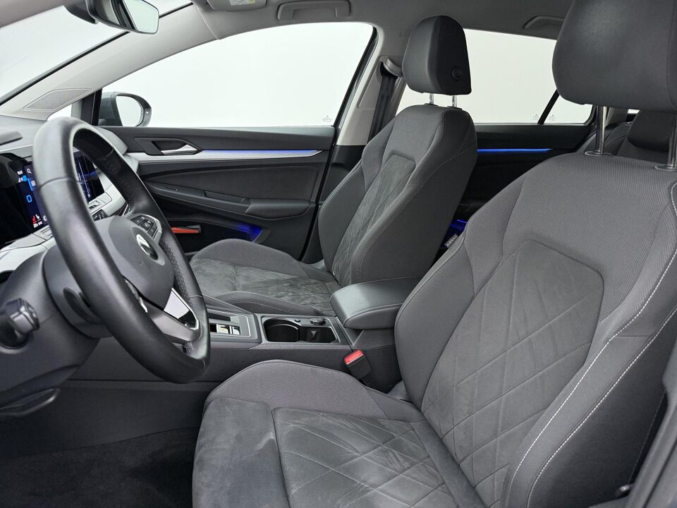 Volkswagen GOLF Variant 1.0 eTSI Life Business