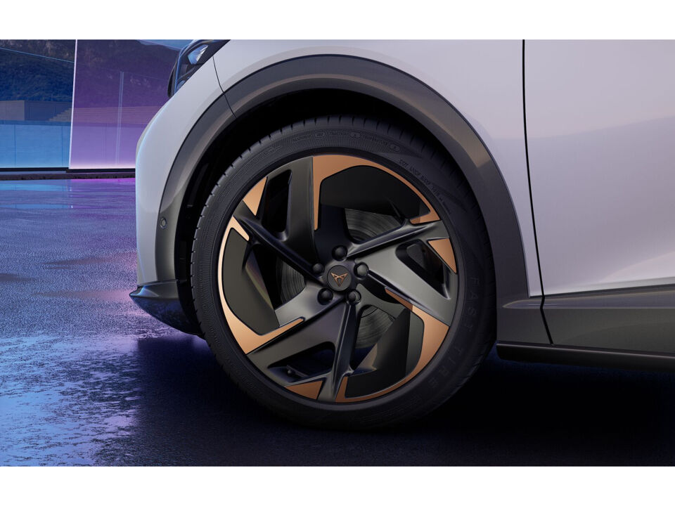 CUPRA Tavascan Adrenaline