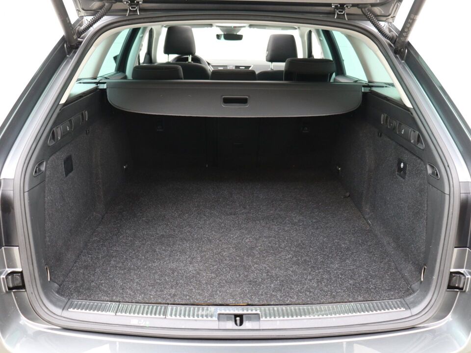 Škoda Superb Combi 1.4 TSI iV Business Edition Plus