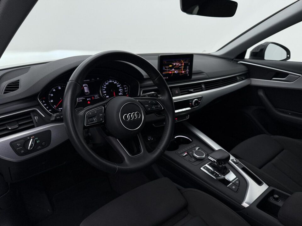 Audi A4 Avant 35 TFSI Sport S line Black Edition
