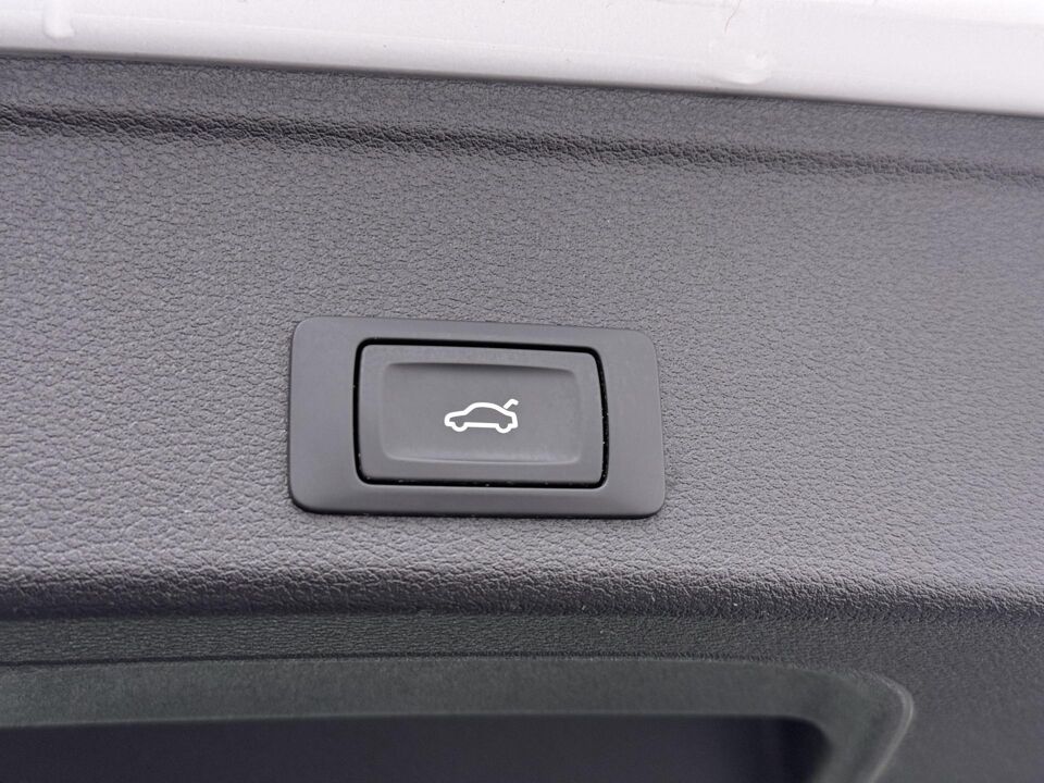 Audi A4 Avant 35 TFSI Sport S line Black Edition