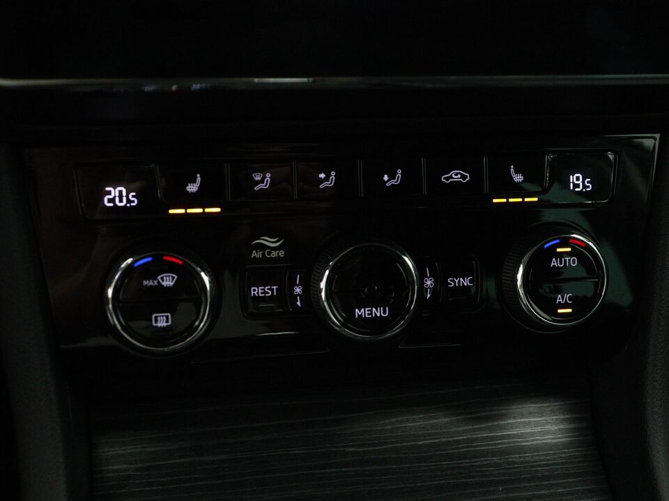 Škoda Superb Combi 1.4 TSI iV Business Edition Plus