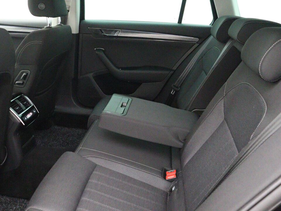 Škoda Superb Combi 1.4 TSI iV Business Edition Plus