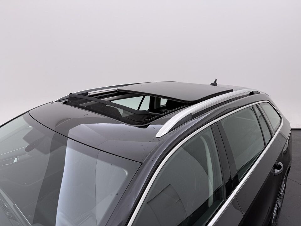 Škoda Superb Combi 1.4 TSI iV Ambition